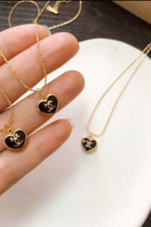 Chanel necklace (lihuizi)