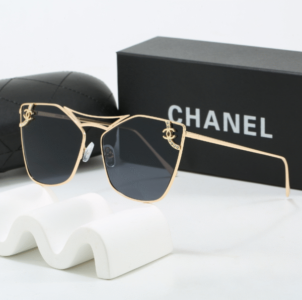 Chanel sunglasses - Image 9