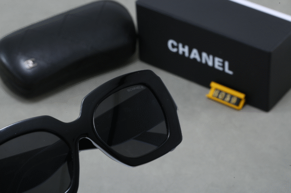 Chanel sunglasses - Image 3