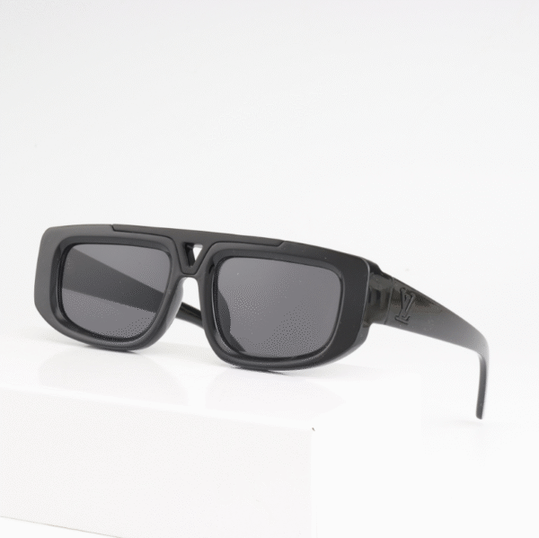 LV sunglasses - Image 9