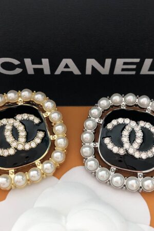 Chanel brooch（李惠子）