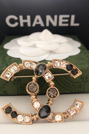 Chanel brooch（李惠子）