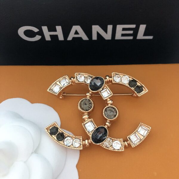 Chanel brooch（李惠子） - Image 3