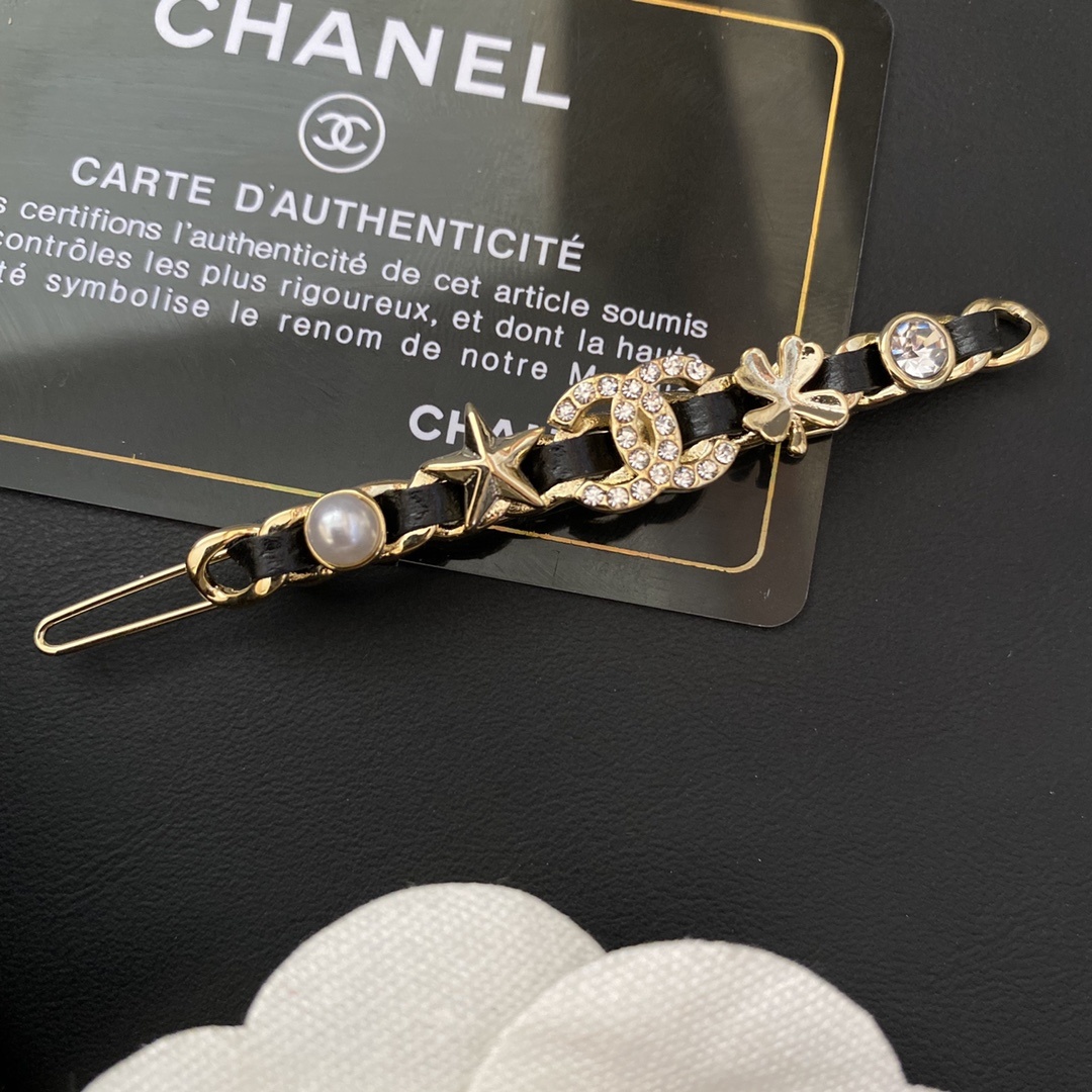Chanel Hairpin (lihuizi)