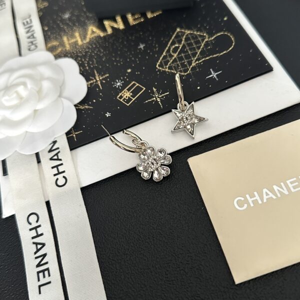 Chanel earrings （小金鱼）