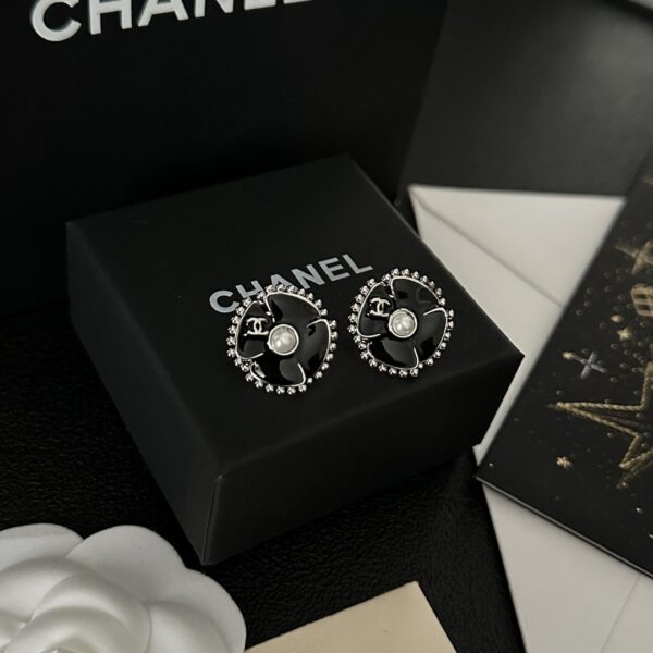 Chanel earrings （小金鱼） - Image 2