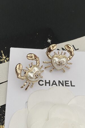 Chanel earrings （小金鱼）