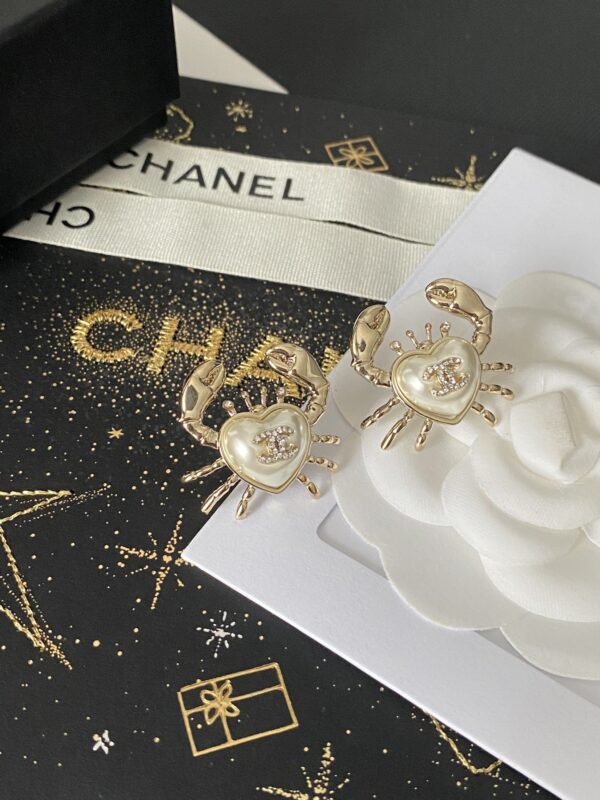 Chanel earrings （小金鱼） - Image 2