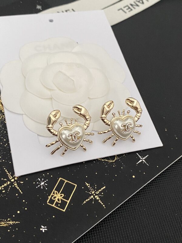 Chanel earrings （小金鱼） - Image 4