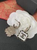 Chanel earrings （小金鱼）