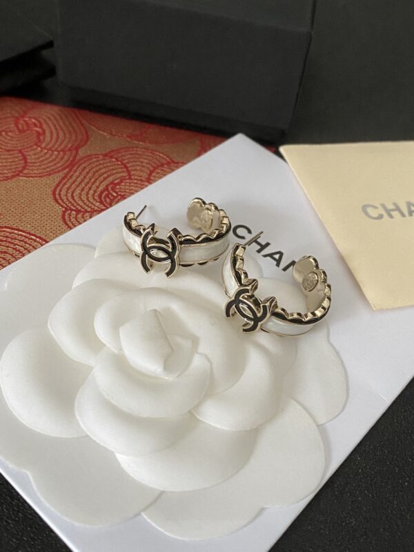 Chanel earrings （小金鱼） - Image 5