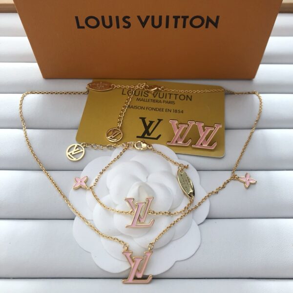 LV bracelet （李惠子） - Image 2