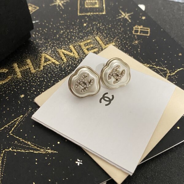 Chanel earrings （小金鱼） - Image 3