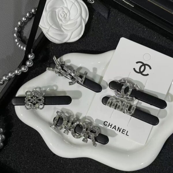 Crystal leather side clip （莹莹）