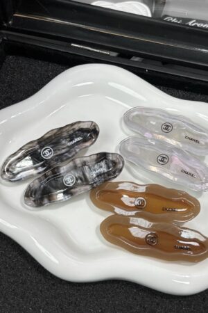Wavy acetate hairpin （莹莹）