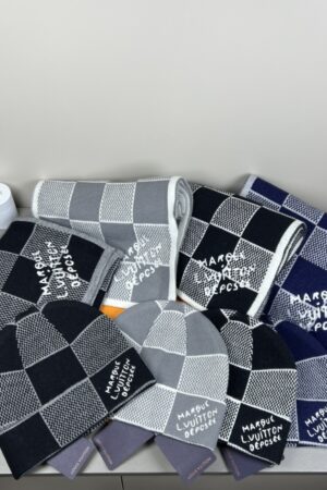 Louis Vuitton hats and scarves (Buyun Hats)