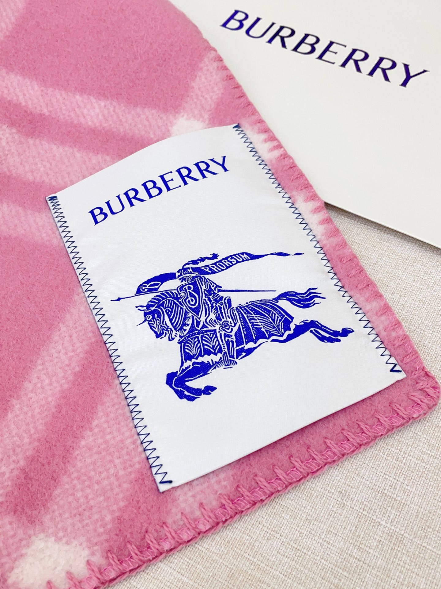 Burberry scarf - Image 6