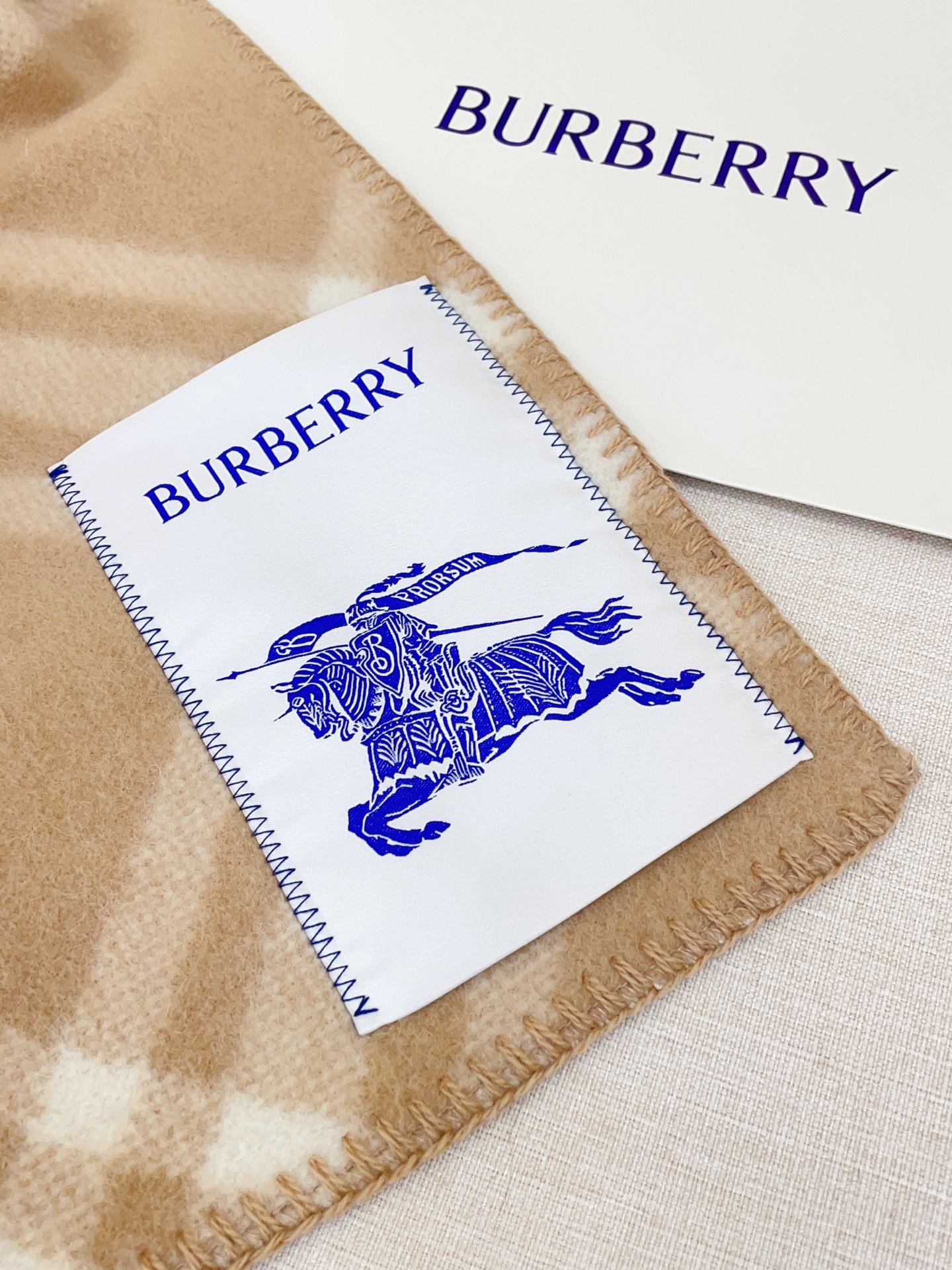Burberry scarf - Image 5