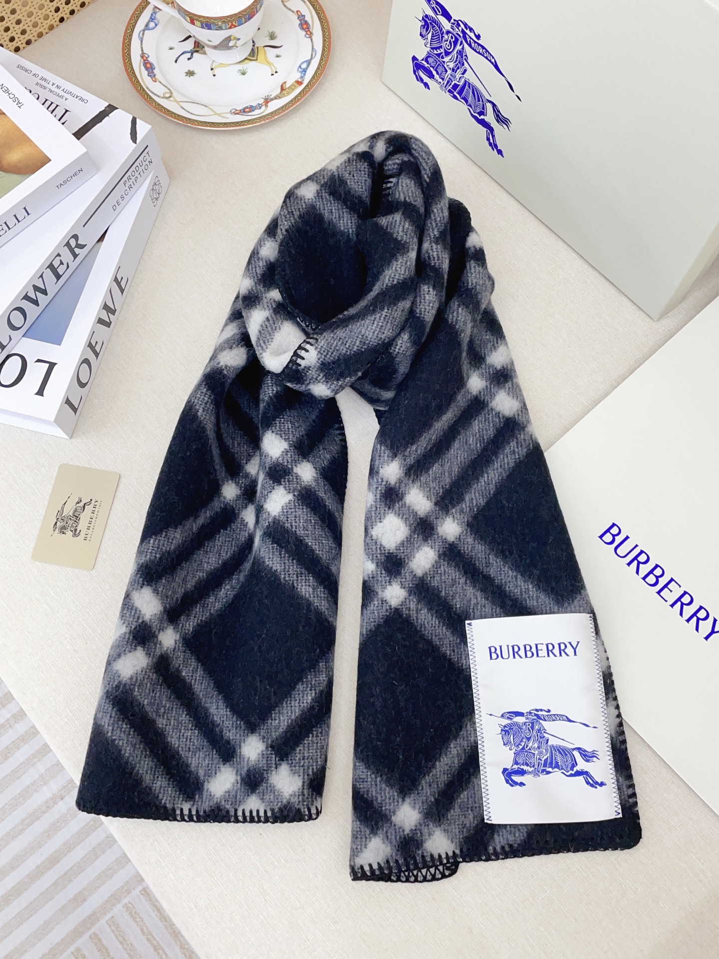 Burberry scarf - Image 3
