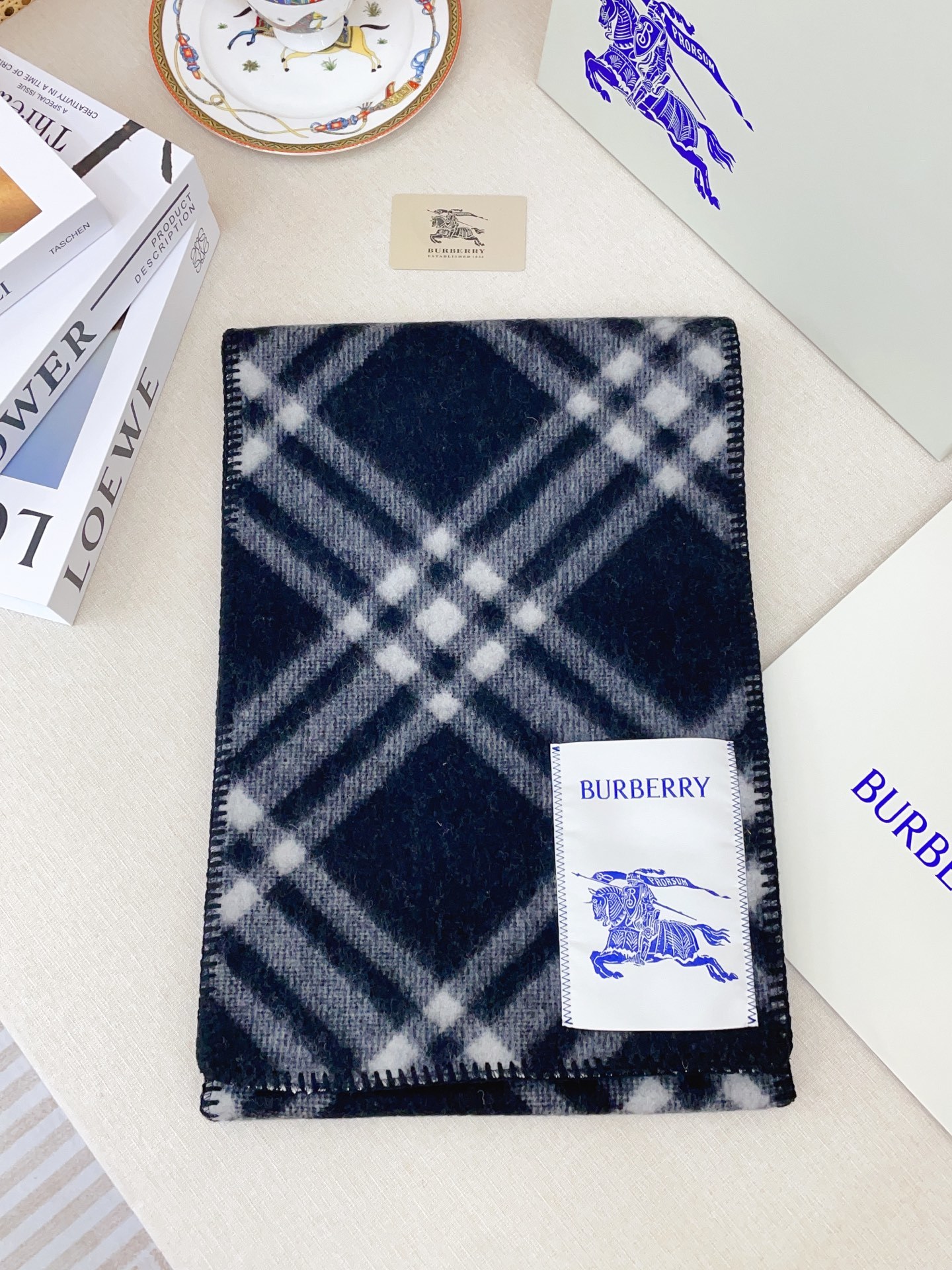 Burberry scarf - Image 4