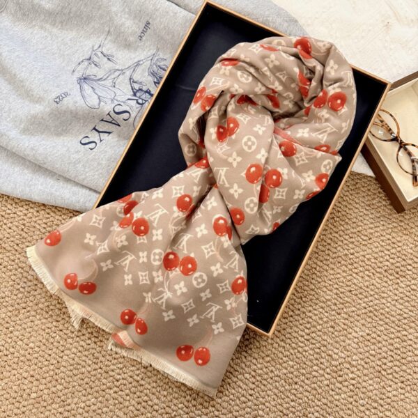 2025 Autumn and Winter Unisex Style, Synchronous Counter, High-end Cashmere Knitted Scarf - Image 4