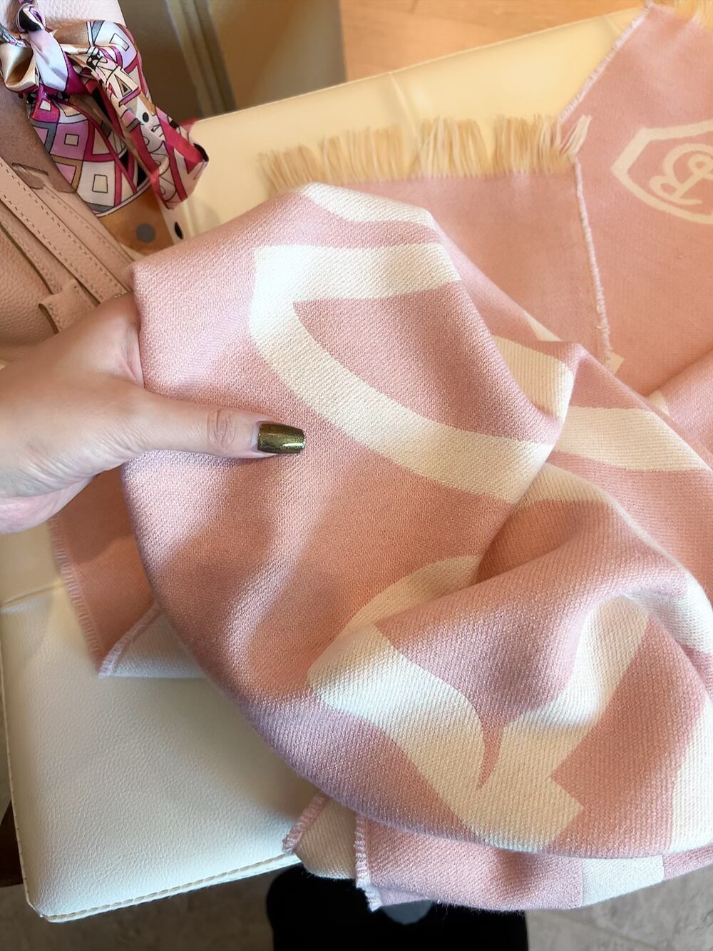 Burberry scarf - Image 2