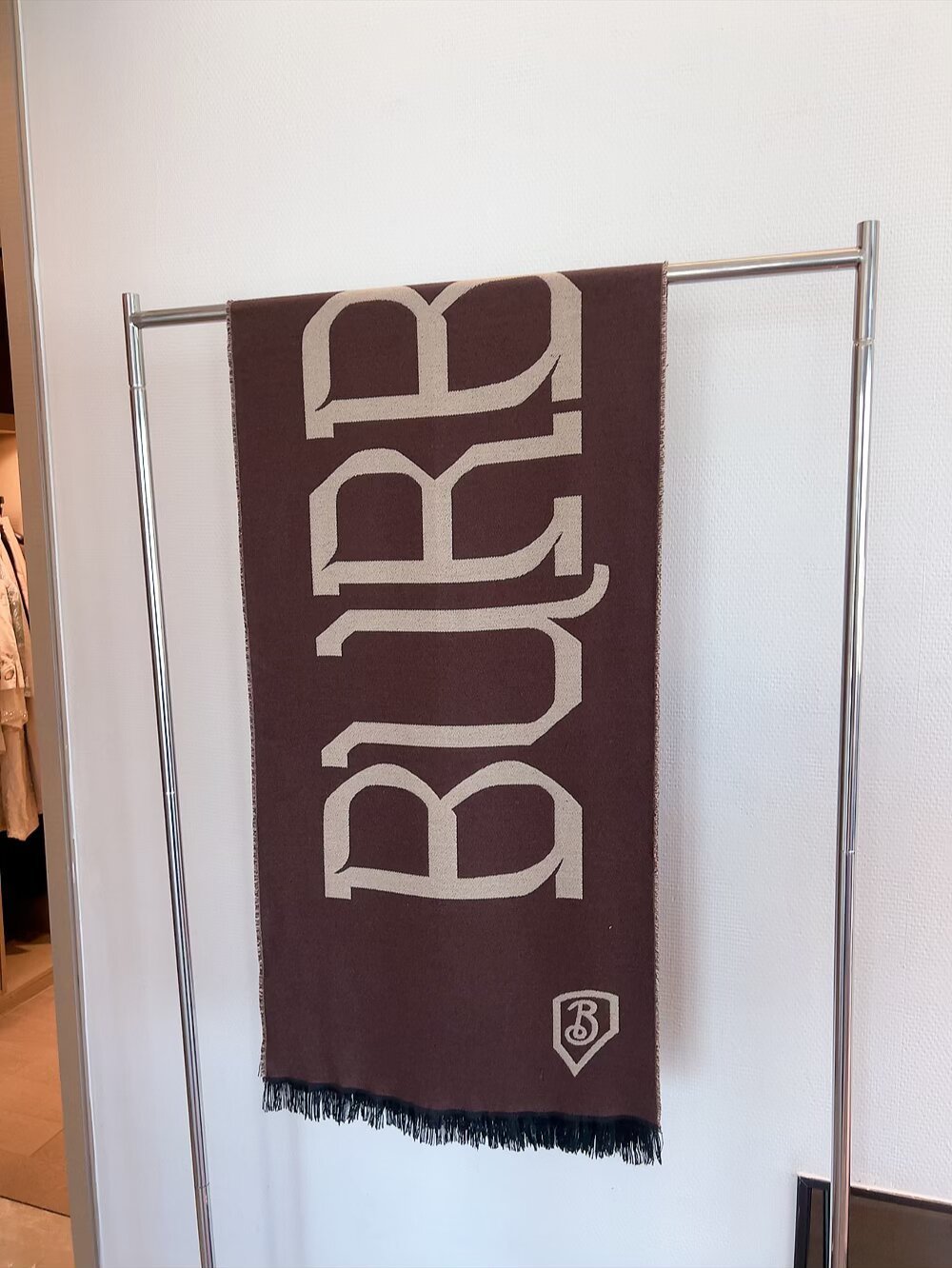 Burberry scarf - Image 2