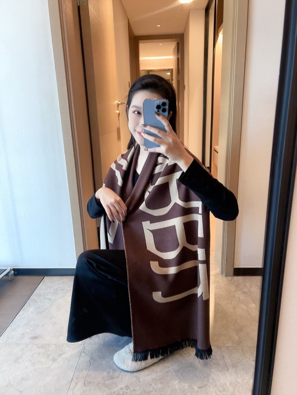 Burberry scarf - Image 9