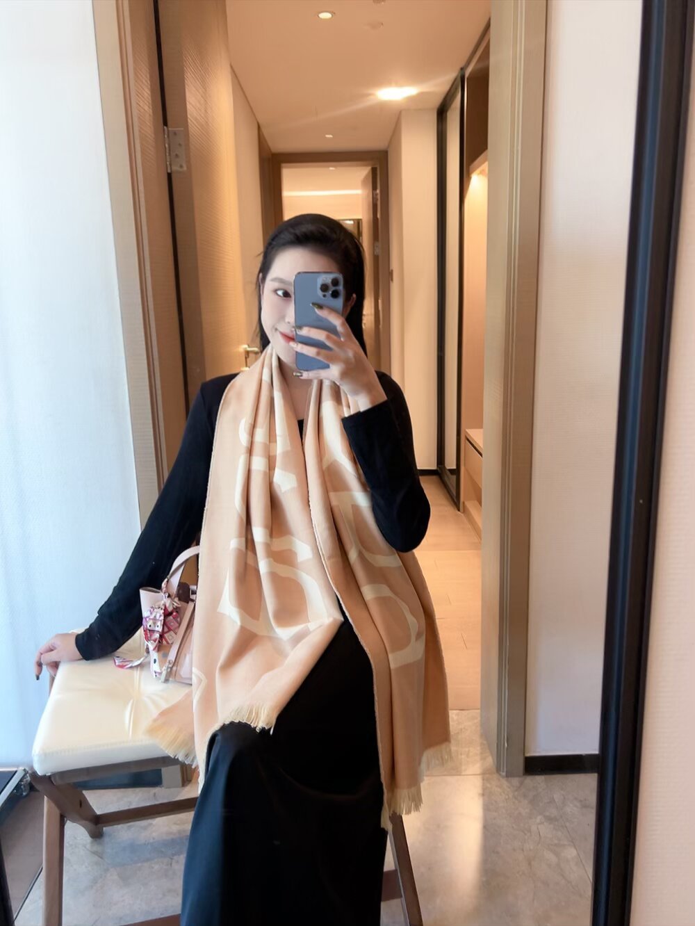 Burberry scarf - Image 8