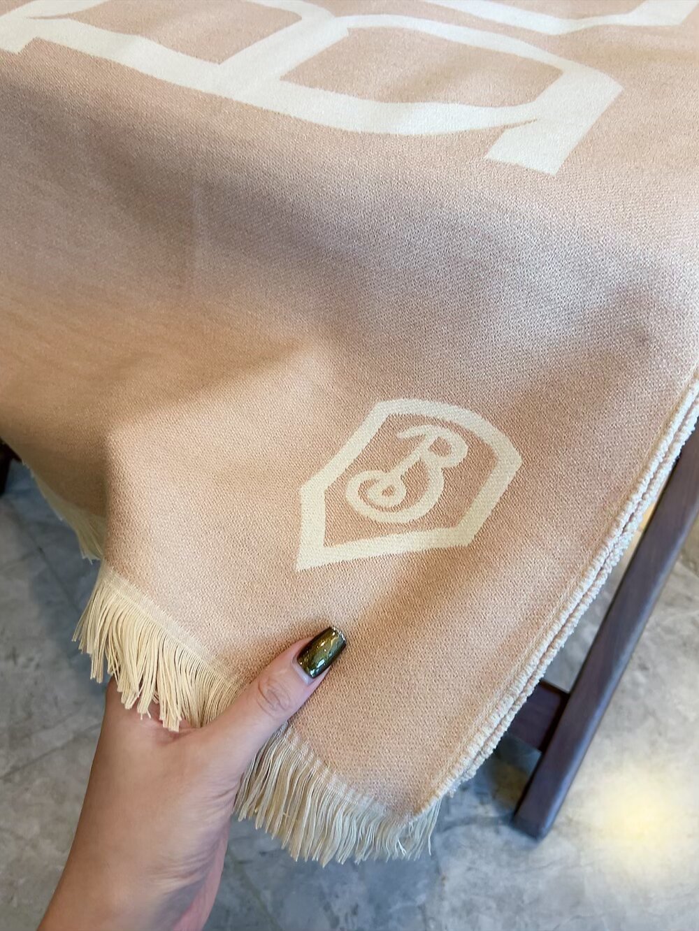 Burberry scarf - Image 9