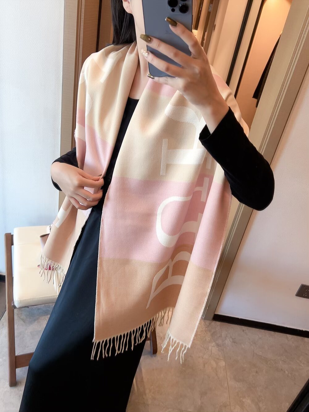 Burberry scarf - Image 7