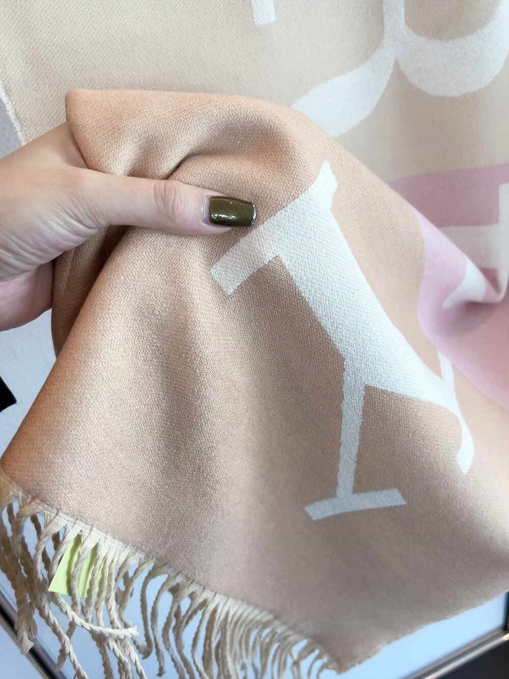 Burberry scarf - Image 9