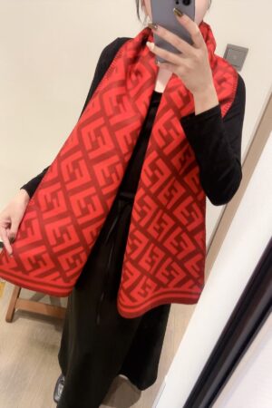 FENDI scarf（苏黎）