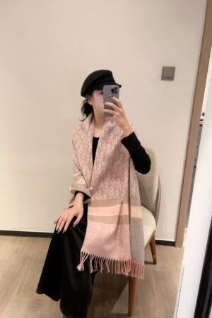 Dior scarf （苏黎）