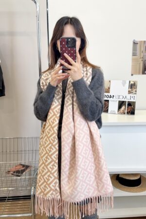 LOEWE scarf（苏黎）