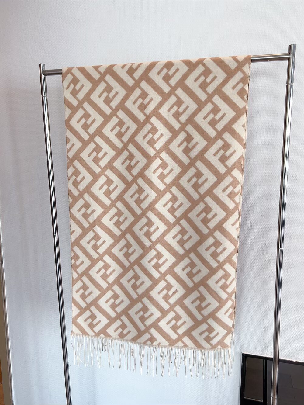 Fendi scarf - Image 3