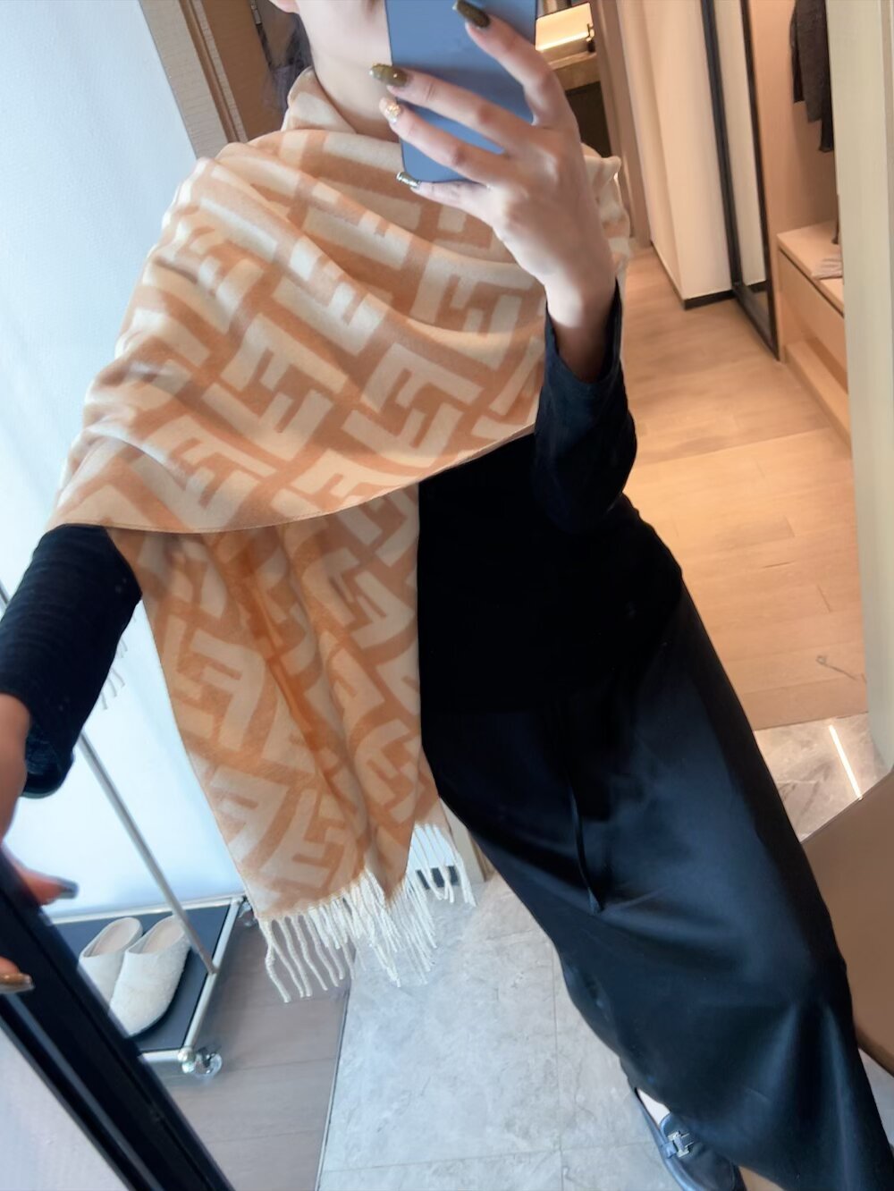 Fendi scarf - Image 4