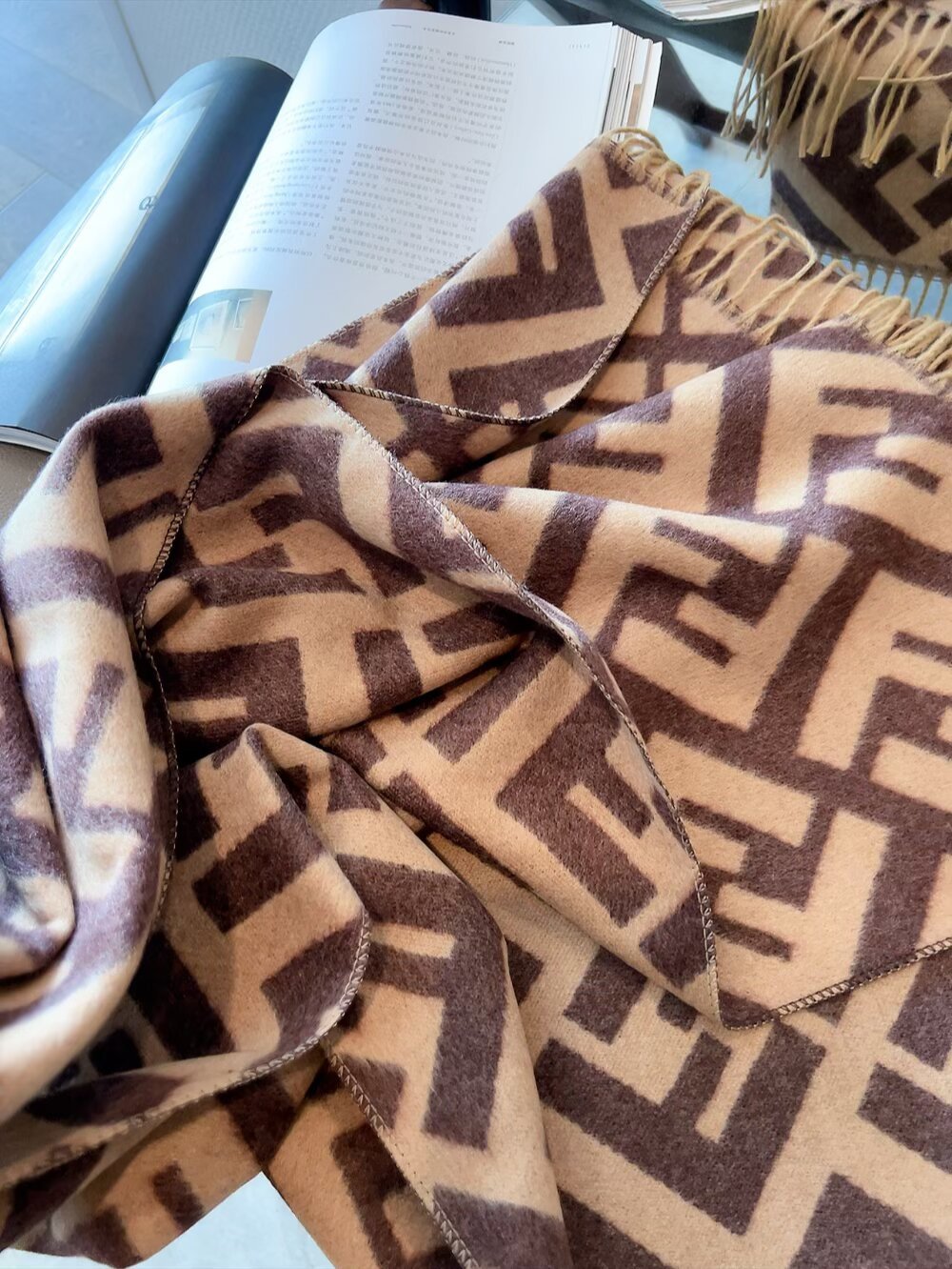 Fendi scarf - Image 4