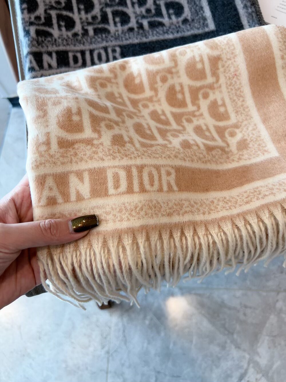 dior scarf - Image 4