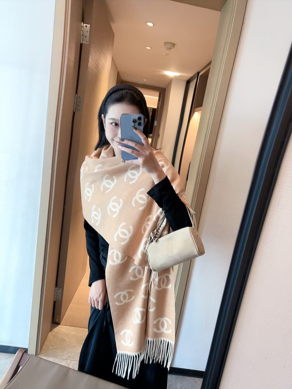 Chanel scarf - Image 8