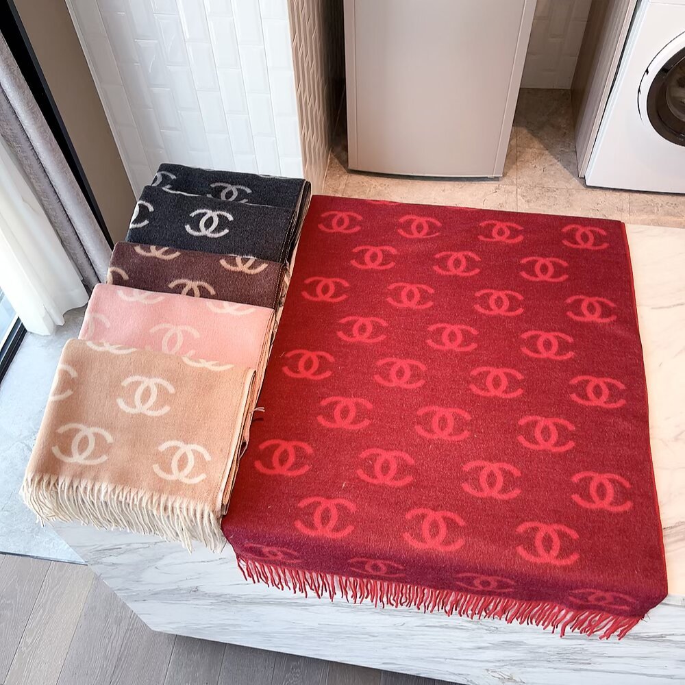 Chanel scarf - Image 10