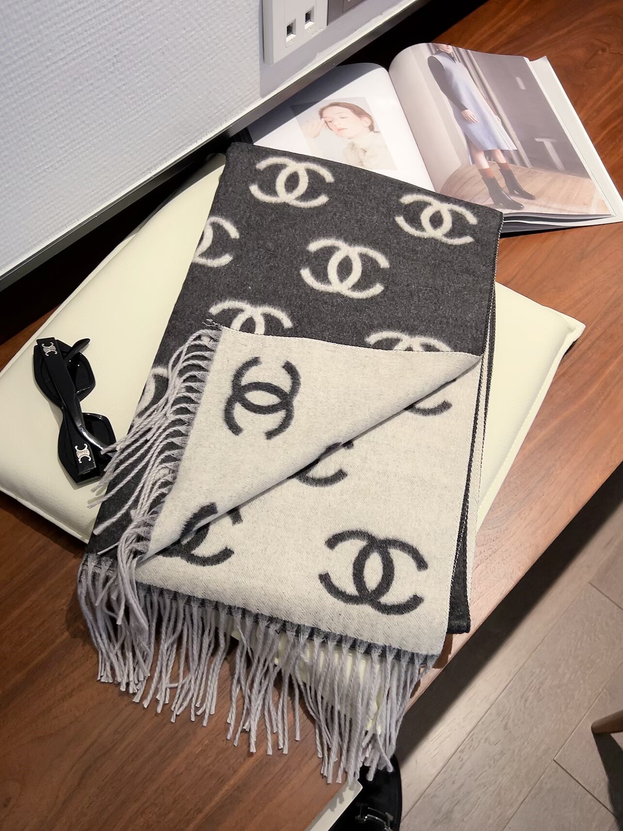Chanel scarf - Image 10