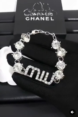 Miu Miu bracelet! (lihuizi)